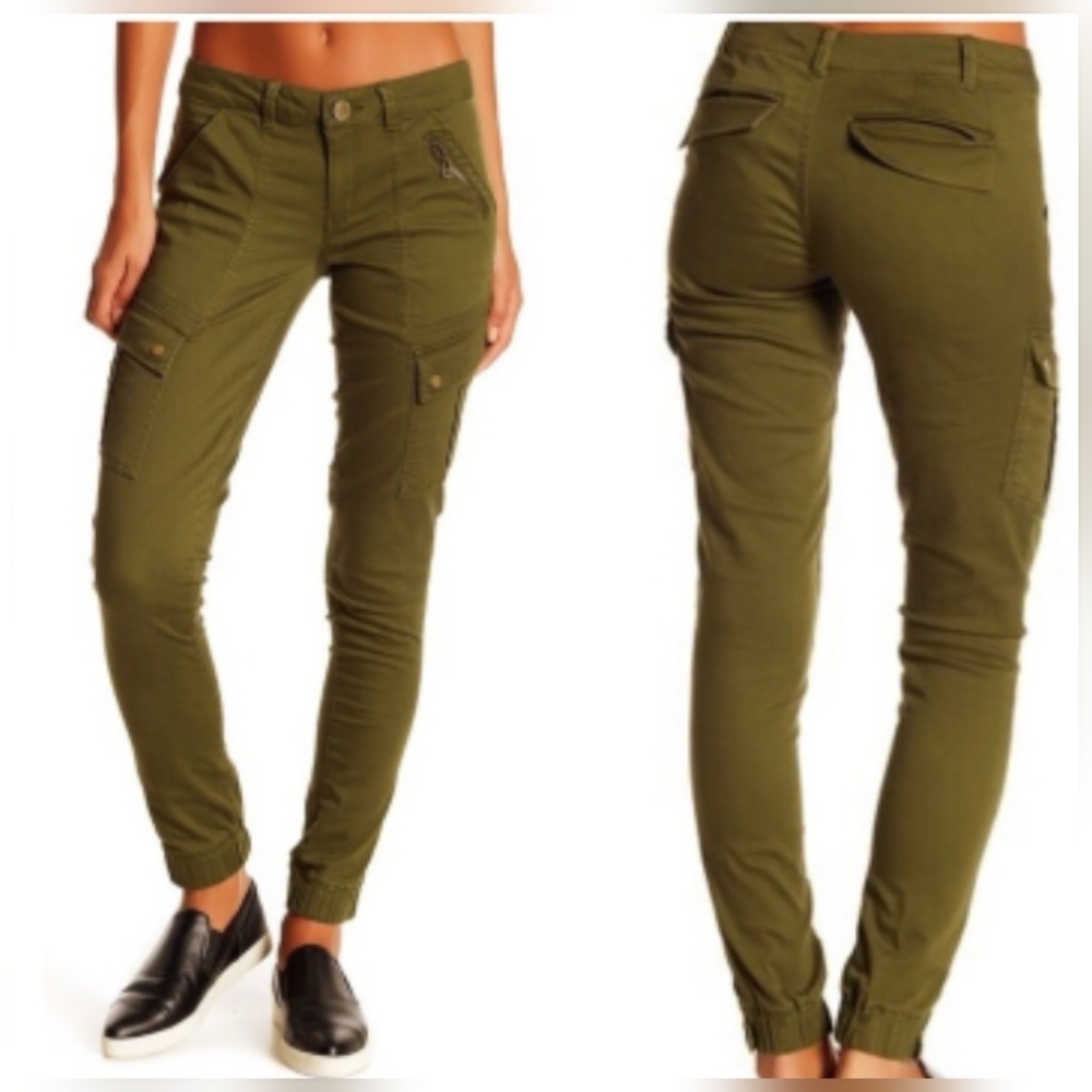 Jolt Women's Olive Green Cargo Pants. Size 9 / 29W